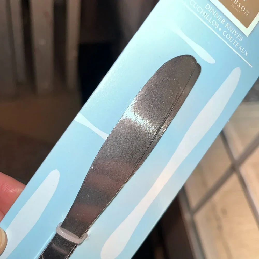 Gibson Tustin Dinner Knives‎ Set 12 Dishwasher Safe (4 sets of 3) (NEW)